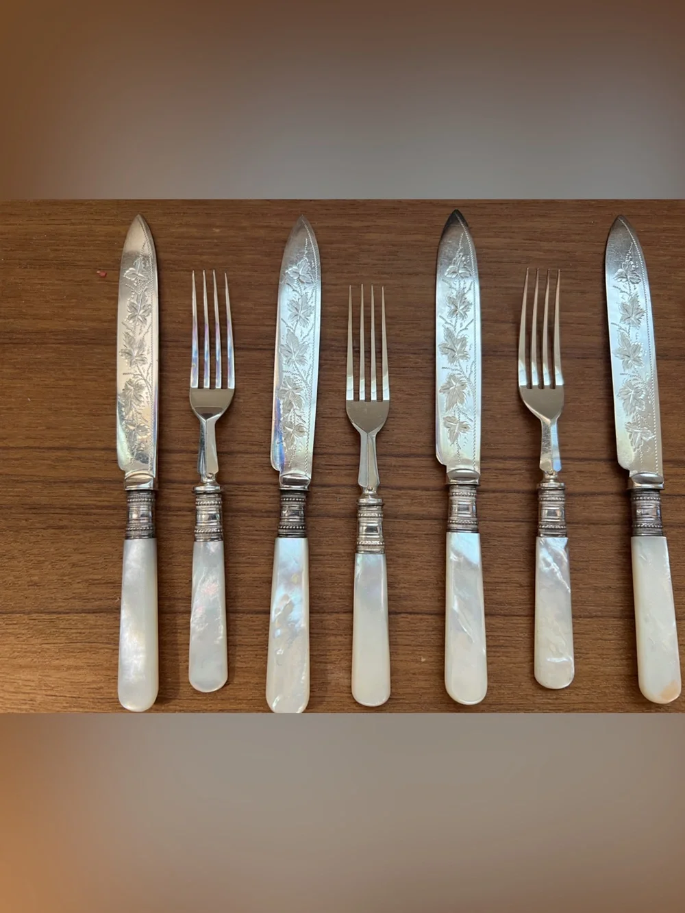 Antique English Table Set Fork Knife Silver Plated Mother Of Pearl ~ Leaves